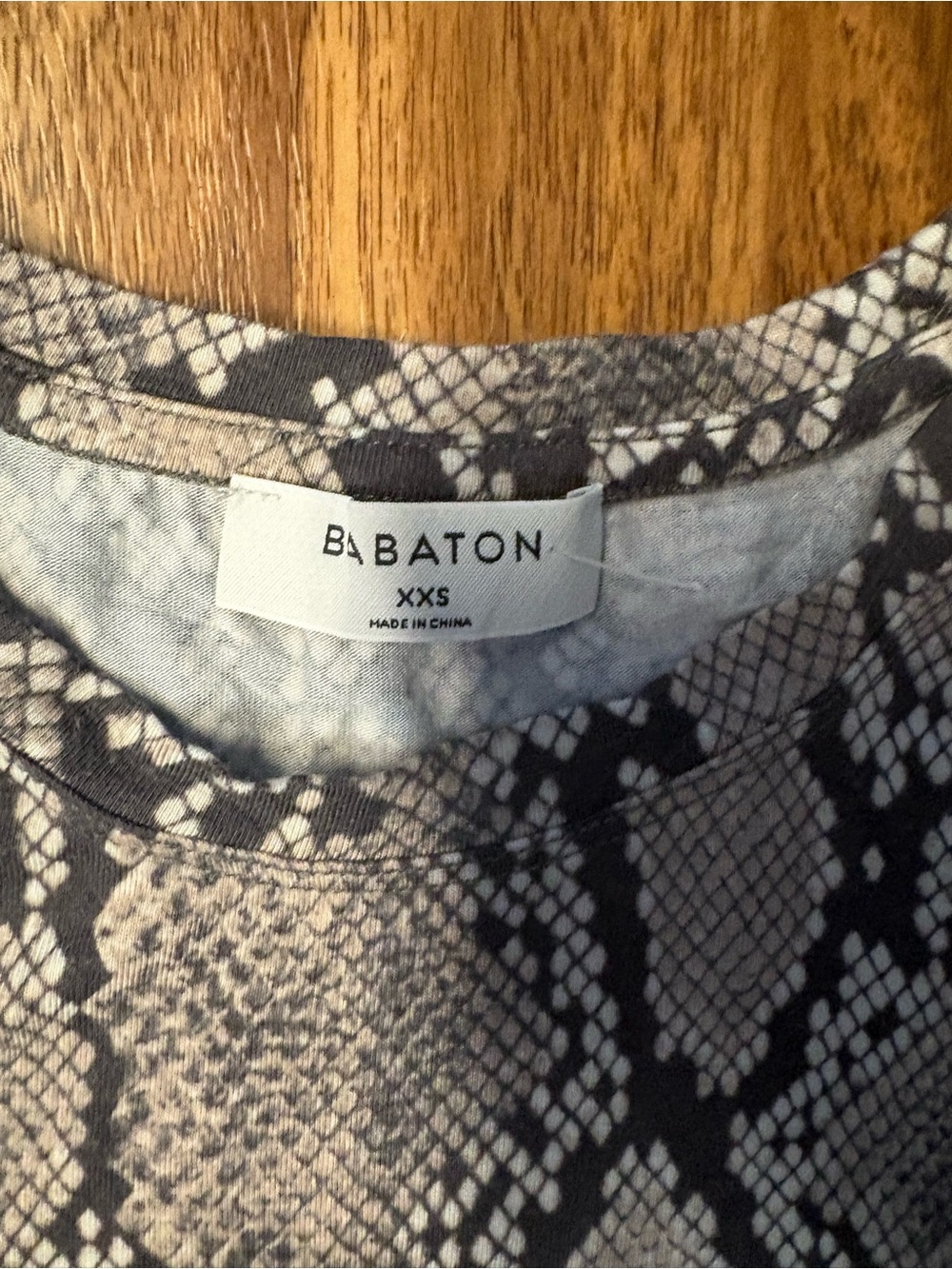 Babaton Black and Gray Snake-Print Short Sleeve Top